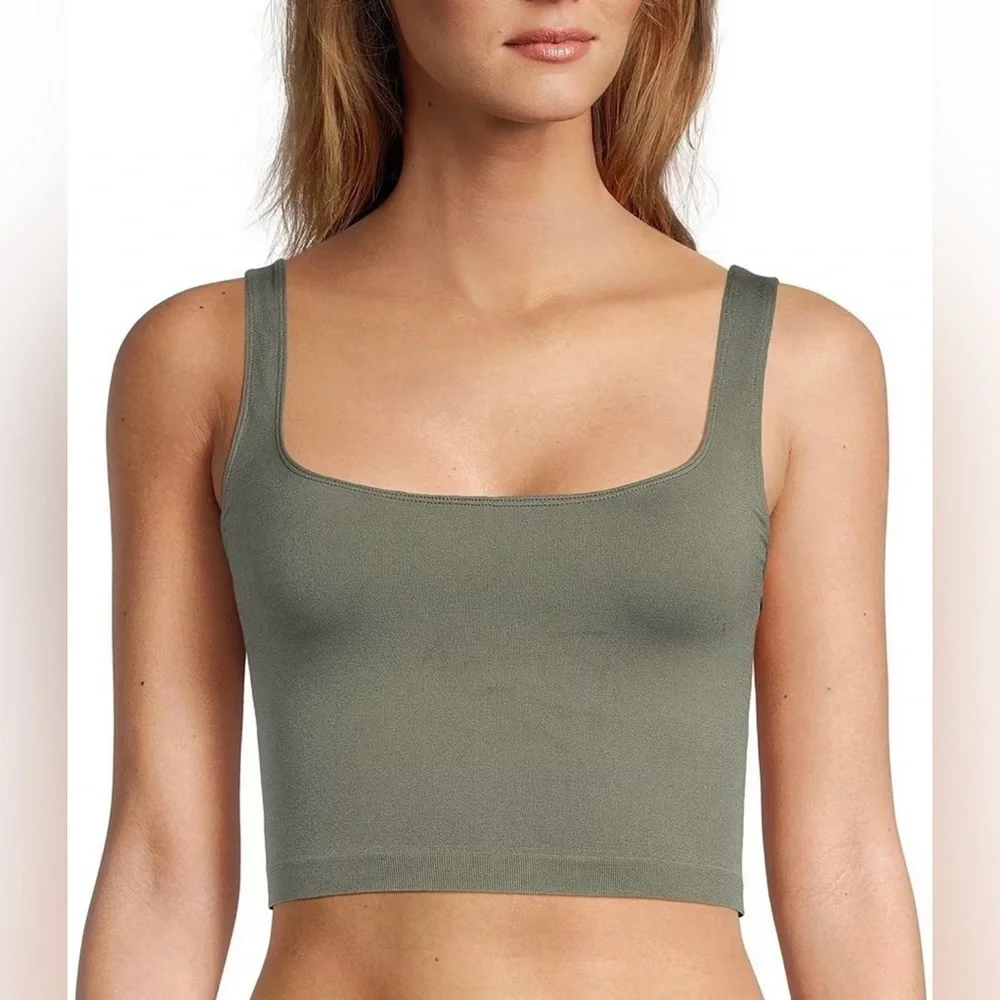 NWT. $20R Free People Scoop Neck Crop Top. M/L